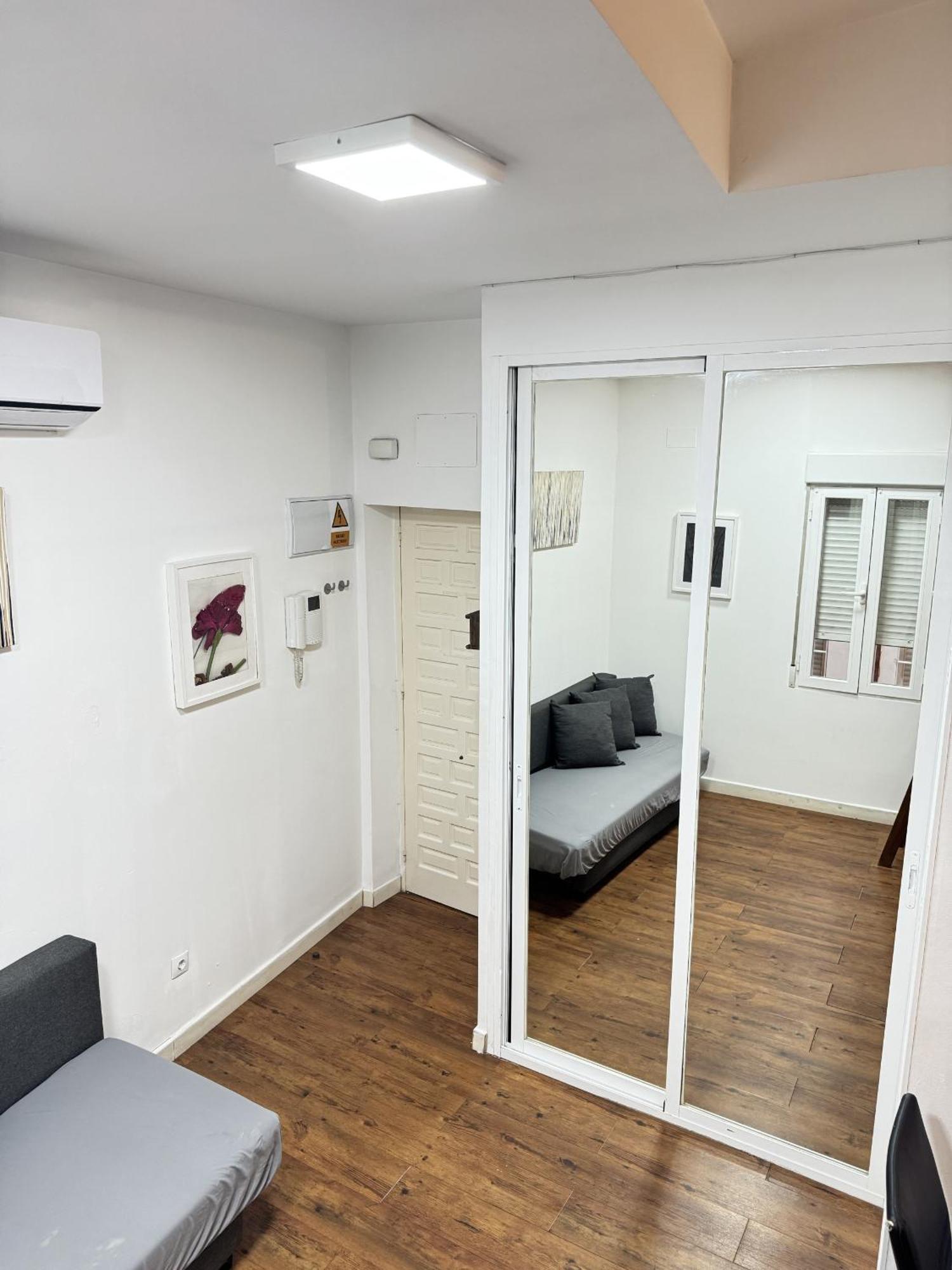Apartamentos Day Madrid Plaza De Espana Centro Gran Via Sol Malasana Exterior photo
